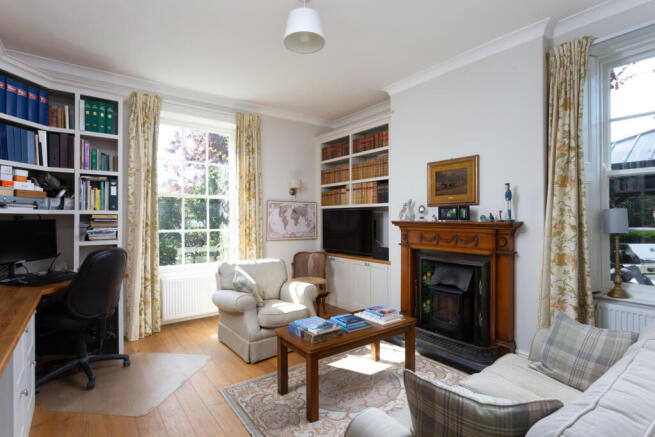 8 bed Detached for sale Image 7