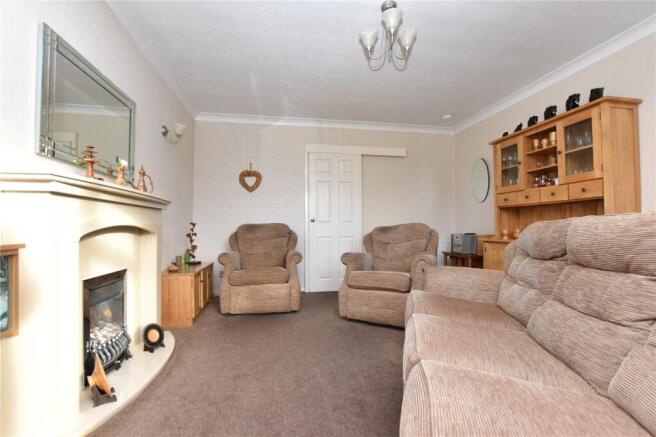 3 bed Town House for sale Image 5