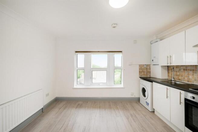 20 North Birkbeck Road - Flats 2, 3, 4-43_web.jpg