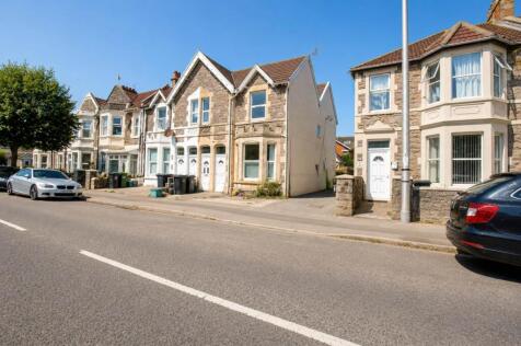 Clevedon Road**4 Bedrooms**Pot Room Let with £2500 Return**Split into Two Properties**