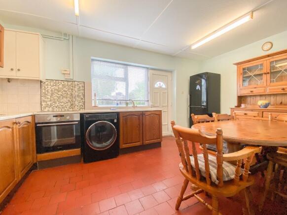 Kitchen & Dining Room