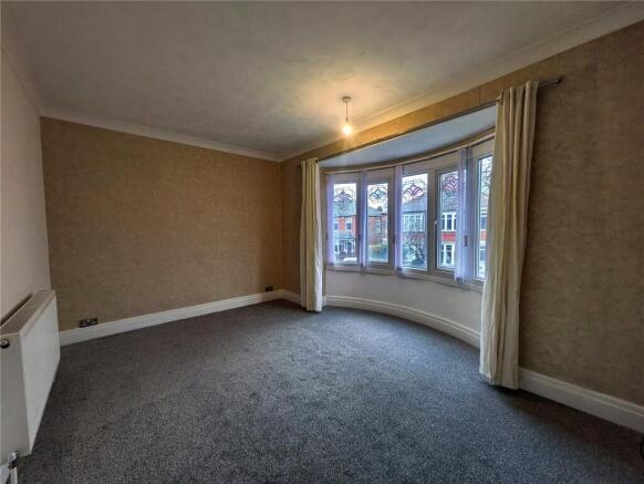 2 bed Terraced to rent Image 5