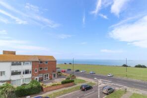 Flat T, Goodwin Court, Leicester Avenue, Margate CT9 3DE