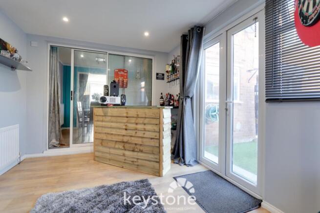 8 Bodnant Grove-11