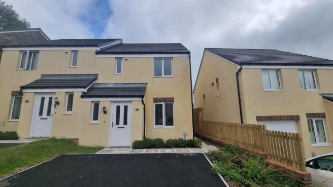11 Tasker Way - Front 1.jpeg