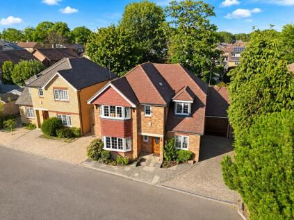Jays Close, Bricket Wood, St. Albans, Hertfordshire, AL2