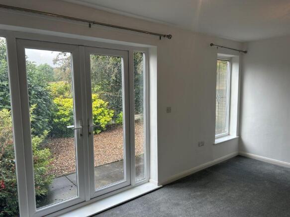 3 bed End of Terrace to rent Image 4