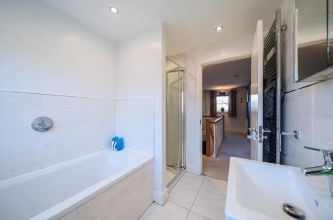 EweMove Harrogate Bathroom