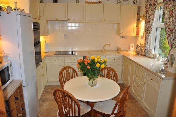 Breakfasting Kitchen