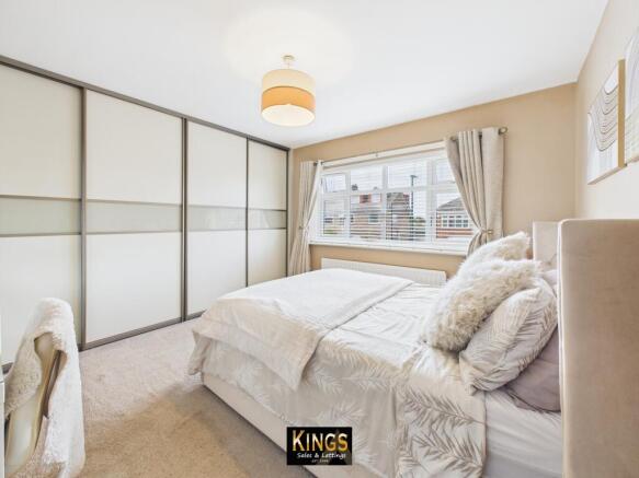 3 bed Semi-Detached for sale Image 12