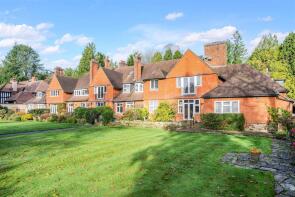 Flat 10, Wonford, Heath Drive, Tadworth KT20 7QL