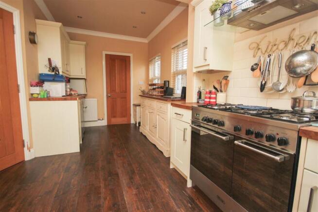 kitchen 3.JPG