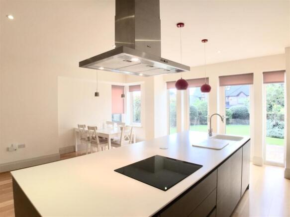 LIVING KITCHEN