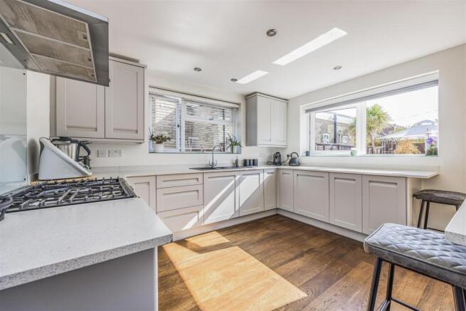 5 Culver Drive, Hayling Island-PorticoMarketing-So