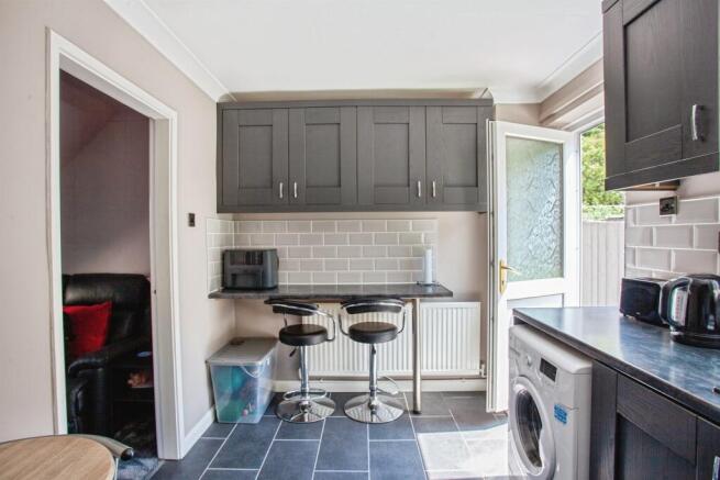 2 bed Terraced for sale Image 5