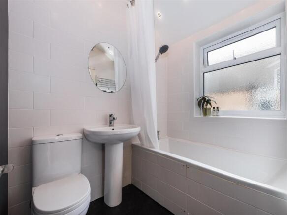 Bathroom.jpg