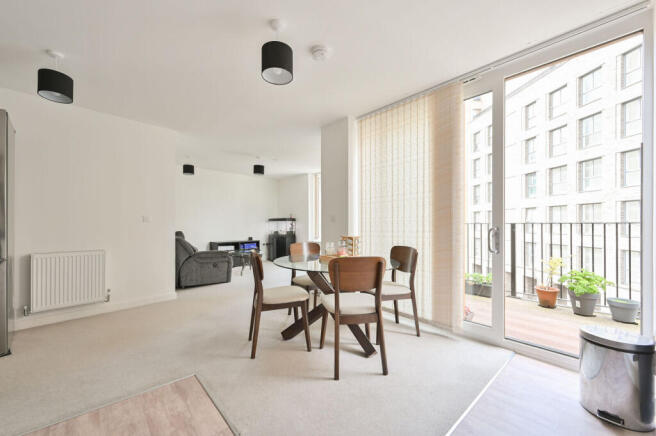 Hackworth Close, Watford, WD24 photo 4