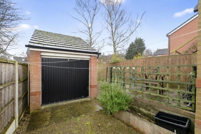 3 bed House to rent Image 12