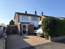 24, Rosefield Crescent, Newtown, Tewkesbury GL20 8EH