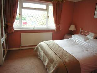 BEDROOM 1: