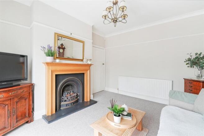 Living Room 2.jpg