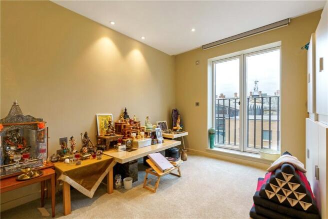 3 bed Penthouse for sale Image 11