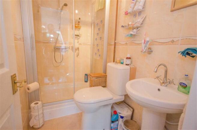 EN SUITE