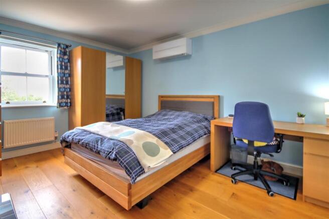 Bedroom 2: