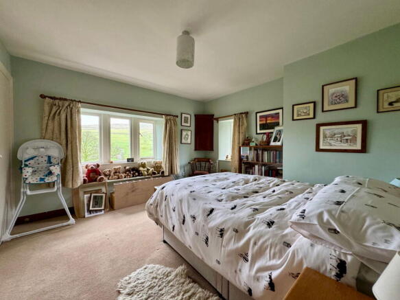 4 bed Farm House for sale Image 9