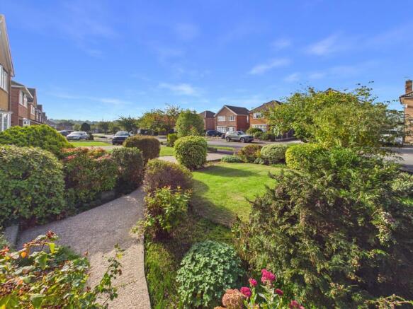 St. Philips Drive, Hasland, S41 photo 4