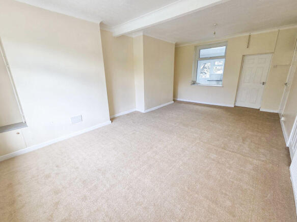 High Street, Abertridwr photo 4