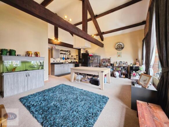 2 bed Penthouse for sale Image 3