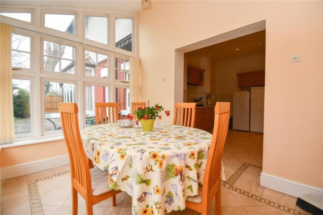 Park Road North, Birkenhead, Wirral photo 5
