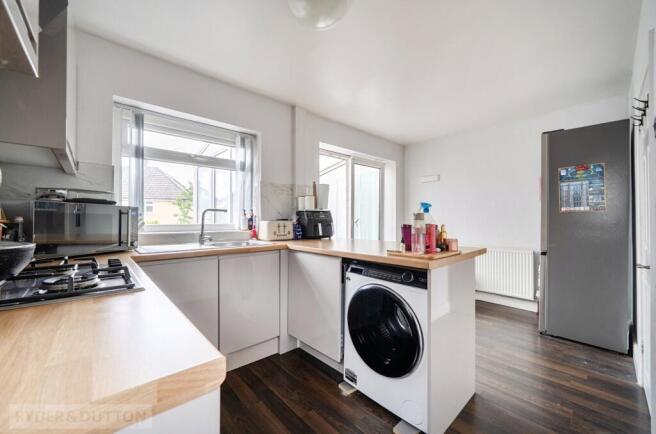 2 bed Semi-Detached for sale Image 8