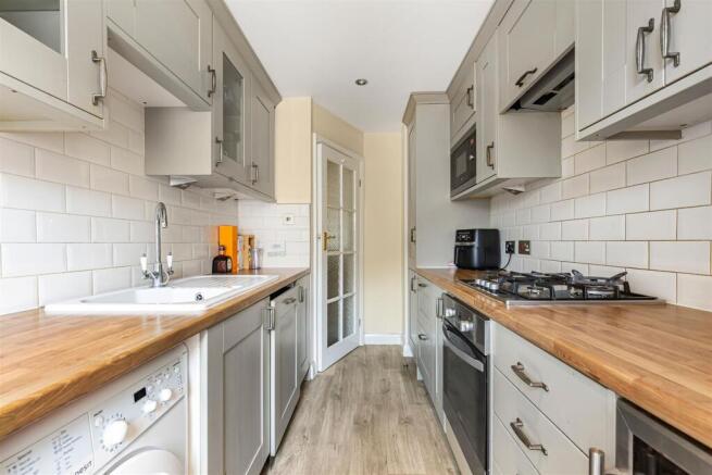James_anderson-19_st_leonards_court__12_.JPG