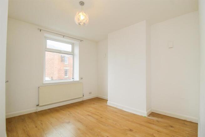 2 bed Terraced for sale Image 4