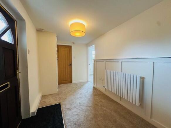 Hall to shower and bedroom 1