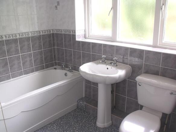 BATHROOM / WC