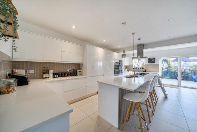 1417892-15-699dd4...