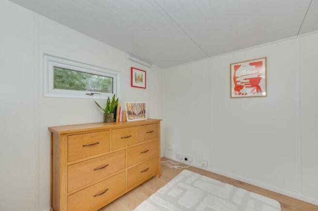 3 bed Semi-Detached for sale Image 12