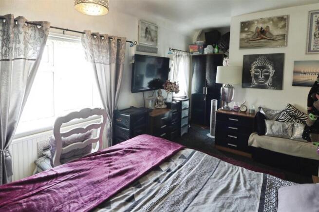 2 bed Not Specified for sale Image 8
