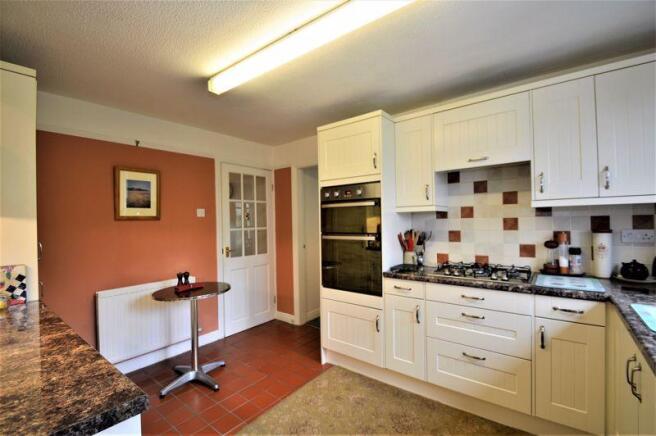 KITCHEN/B'...