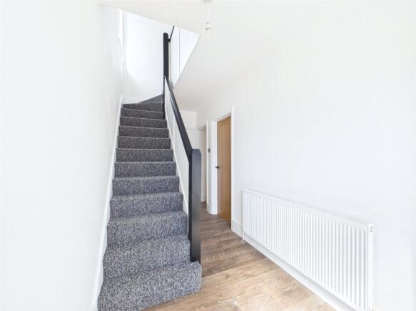 3 bed Semi-Detached for sale Image 4