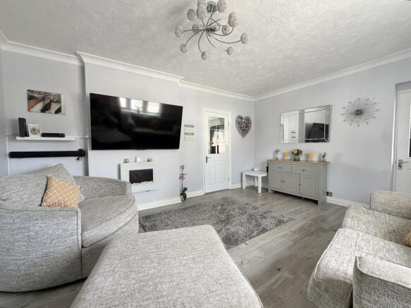 3 bed Semi-Detached for sale Image 9