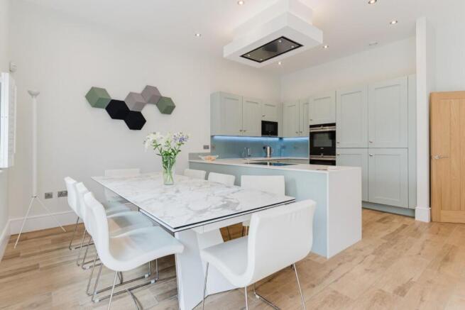 2 Manor Gardens Photos-070.jpg