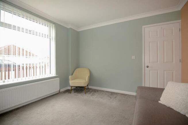 Living Room 2.jpg