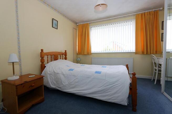 Bedroom Main Front 02.JPG
