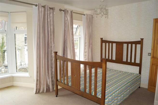 BEDROOM 1 (FRONT)