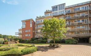 Flat 24, 32 Regatta House, Twickenham Road, Teddington TW11 8AZ