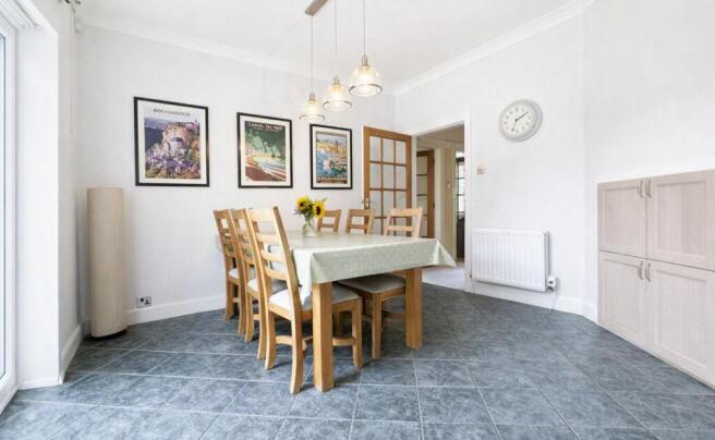 4 bed Semi-Detached for sale Image 9